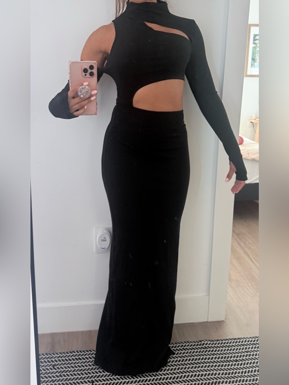 Black Cutout One-Shoulder Maxi Dress